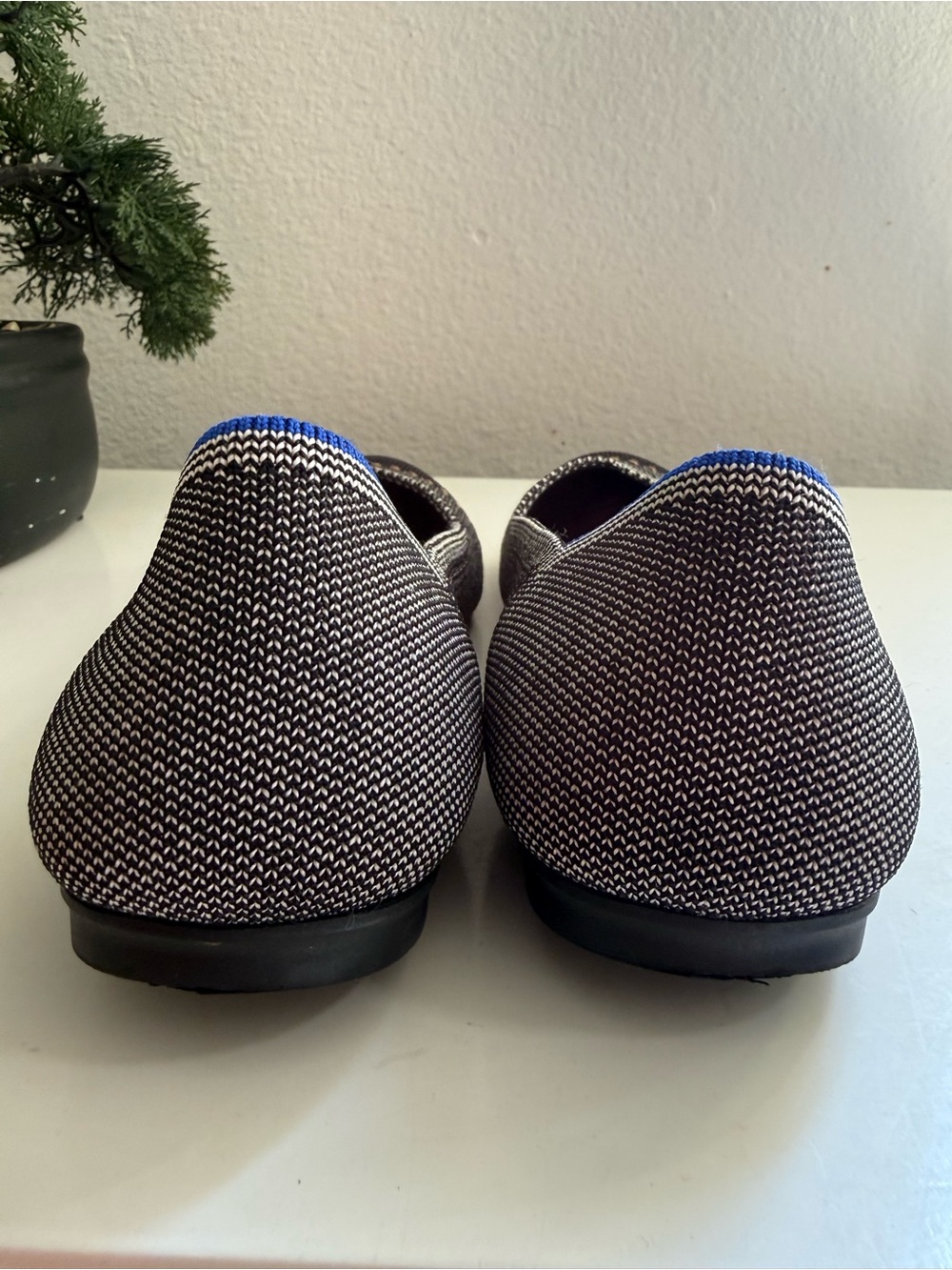 Rothy's The flat Round women size 7 Cap-Toe Ballet Flats in Gray and Black - Picture 6 of 8